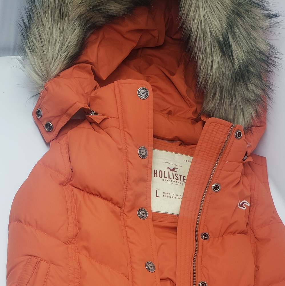 Hollister vest